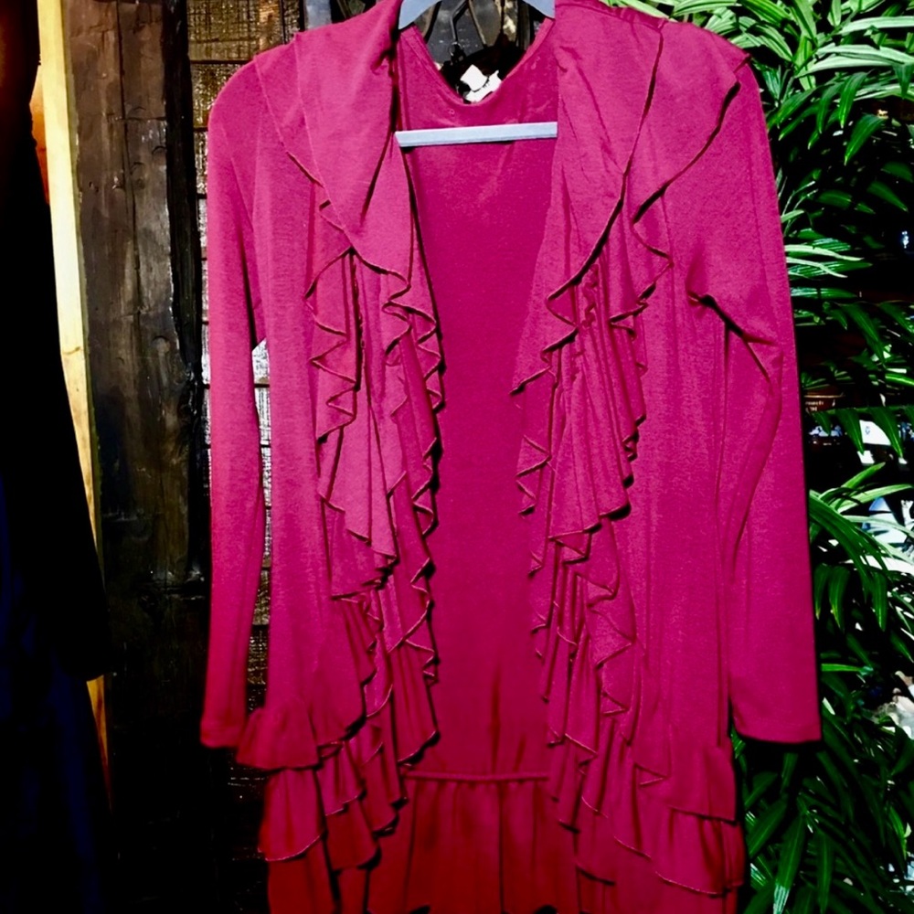 New Lovely Ruffled Cupio Knit Sweater in Rumba Red Sz M